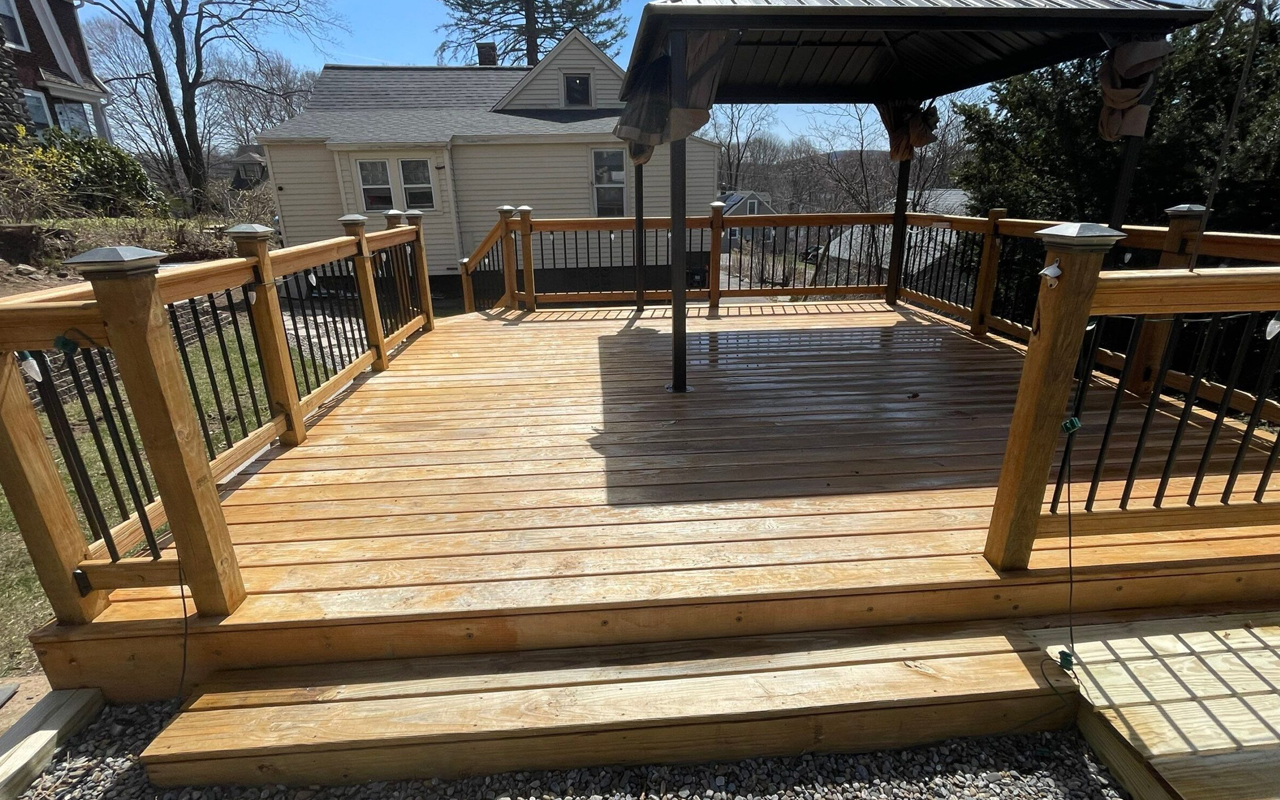 wood-deck-cleaning